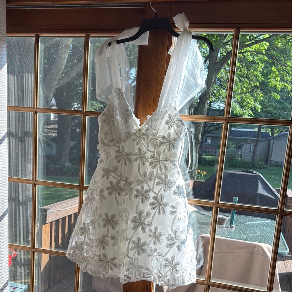 Chic White Dress with embroidered Floral Design